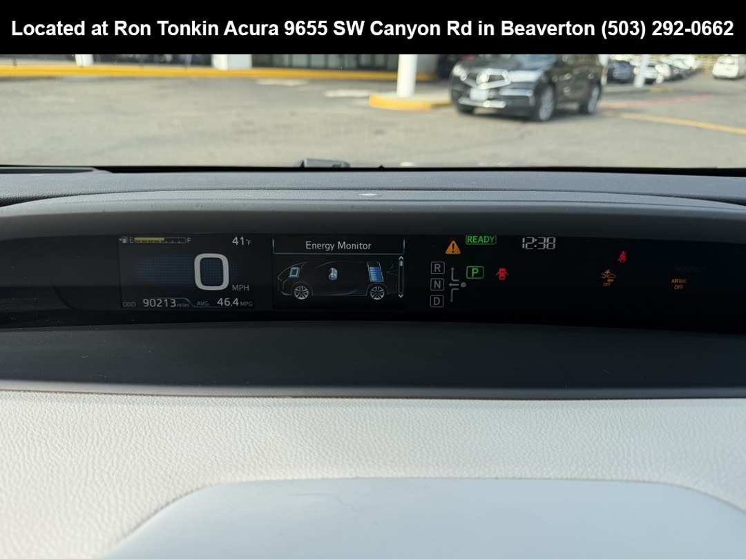 2017 Toyota Prius Three - Image 24