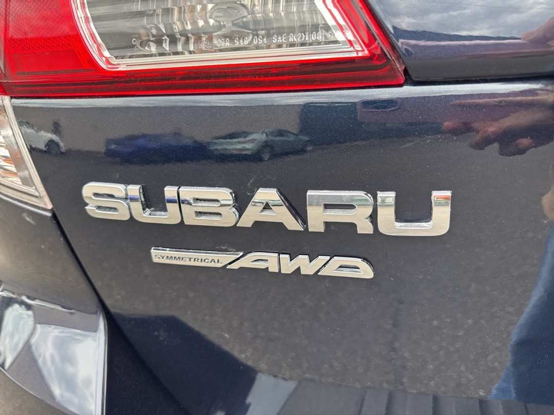 2014 Subaru Outback 3.6R - Image 10