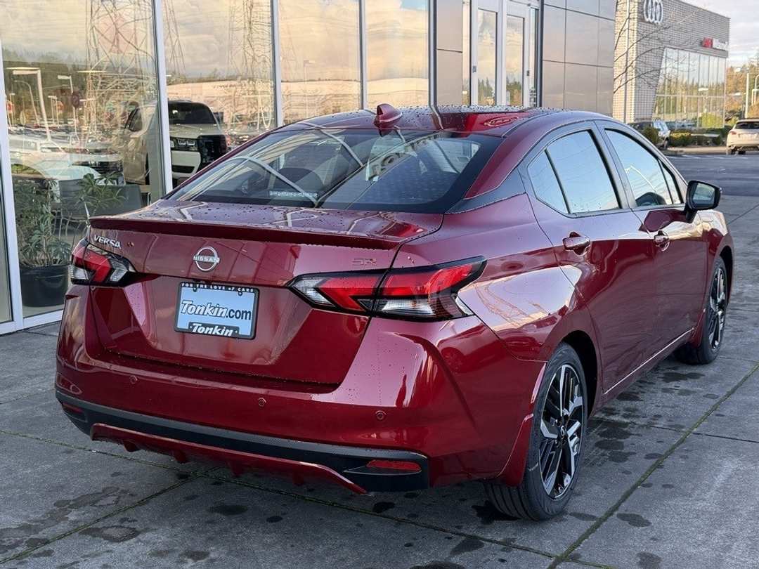 2025 Nissan Versa 1.6 SR - Image 7