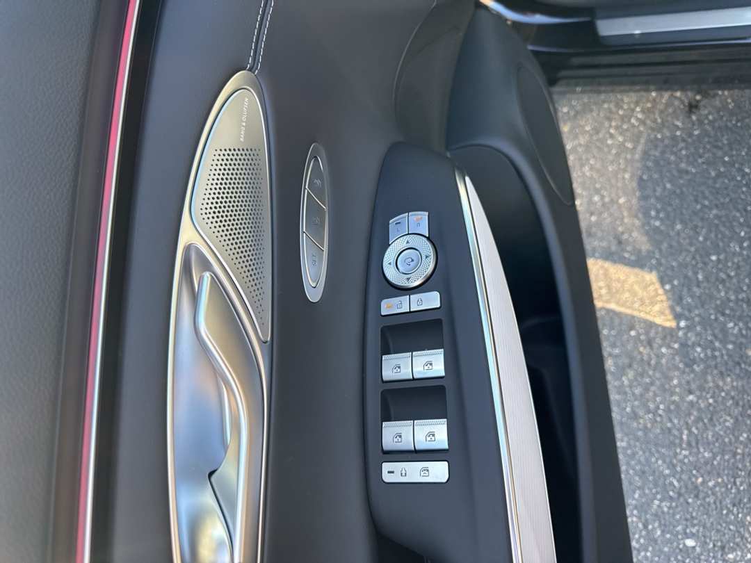 2026 Genesis Gv70 2.5T Advanced - Image 18