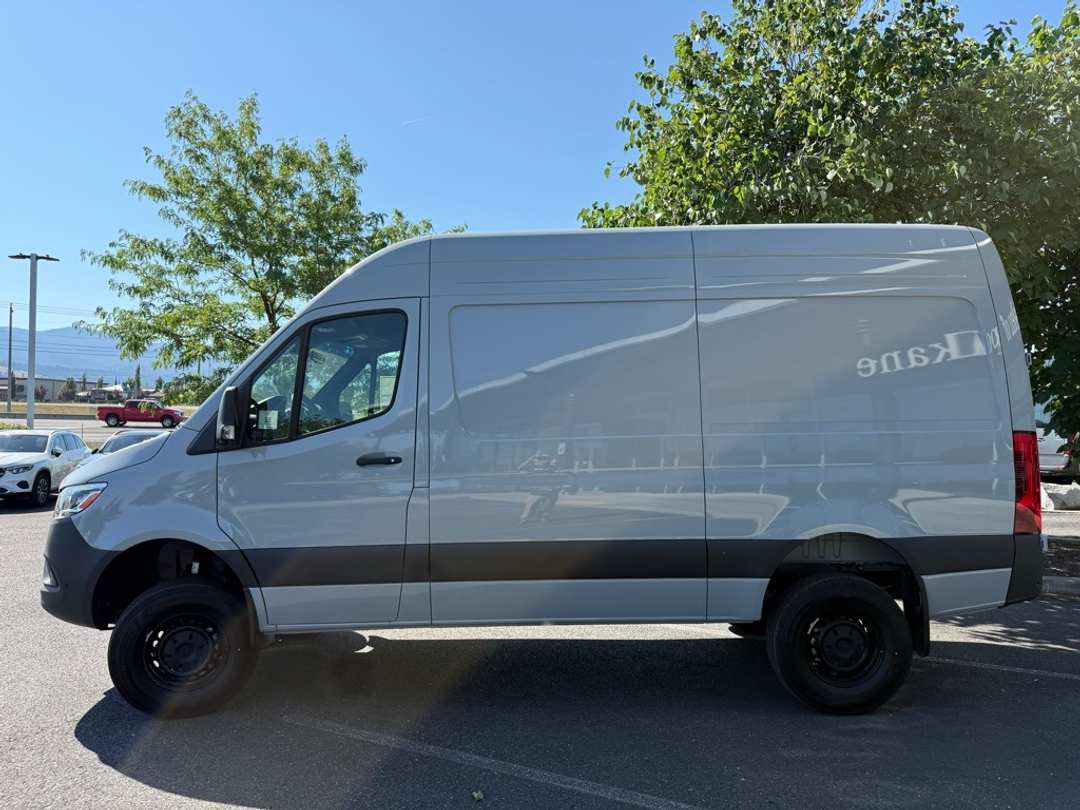 2025 Mercedes-Benz Sprinter 2500 Cargo 144 WB - Image 3