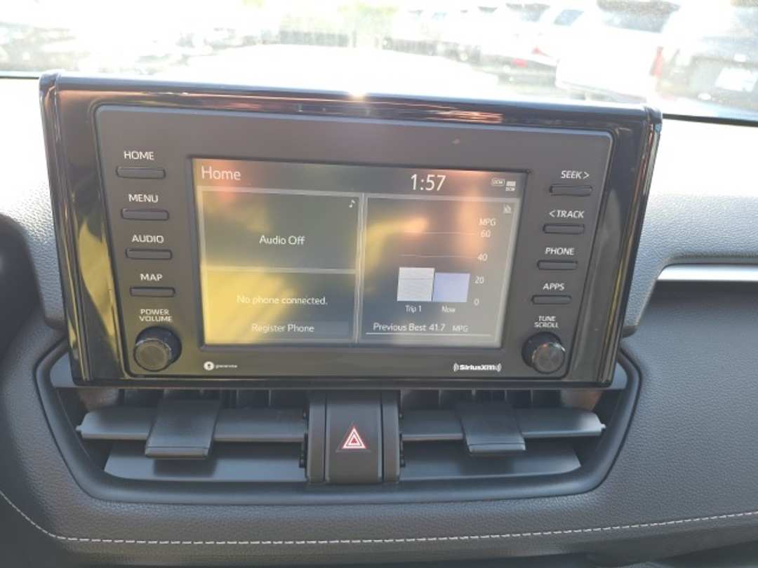 2020 Toyota Rav4 LE - Image 17