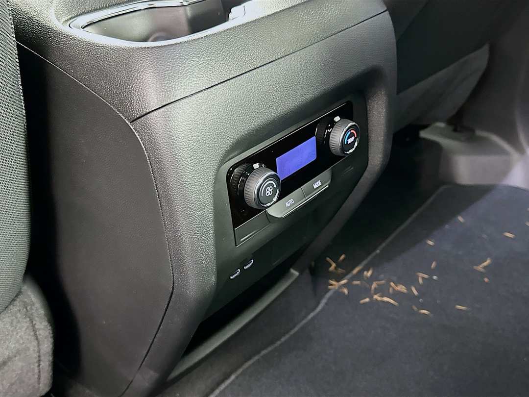 2026 Chevrolet Traverse LT - Image 25