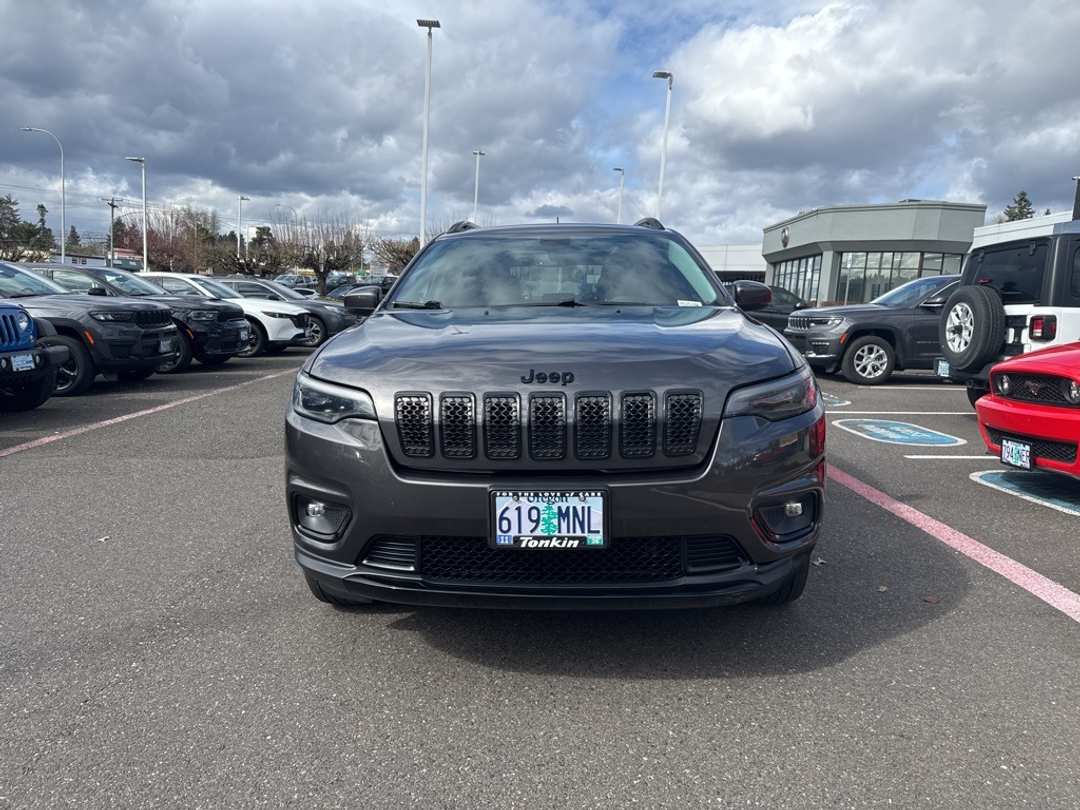 2020 Jeep Cherokee Altitude - Image 2