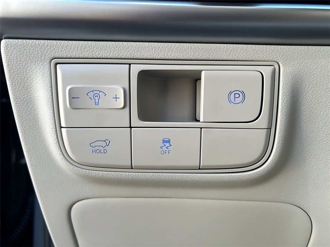 2026 Hyundai Tucson Limited - Image 17