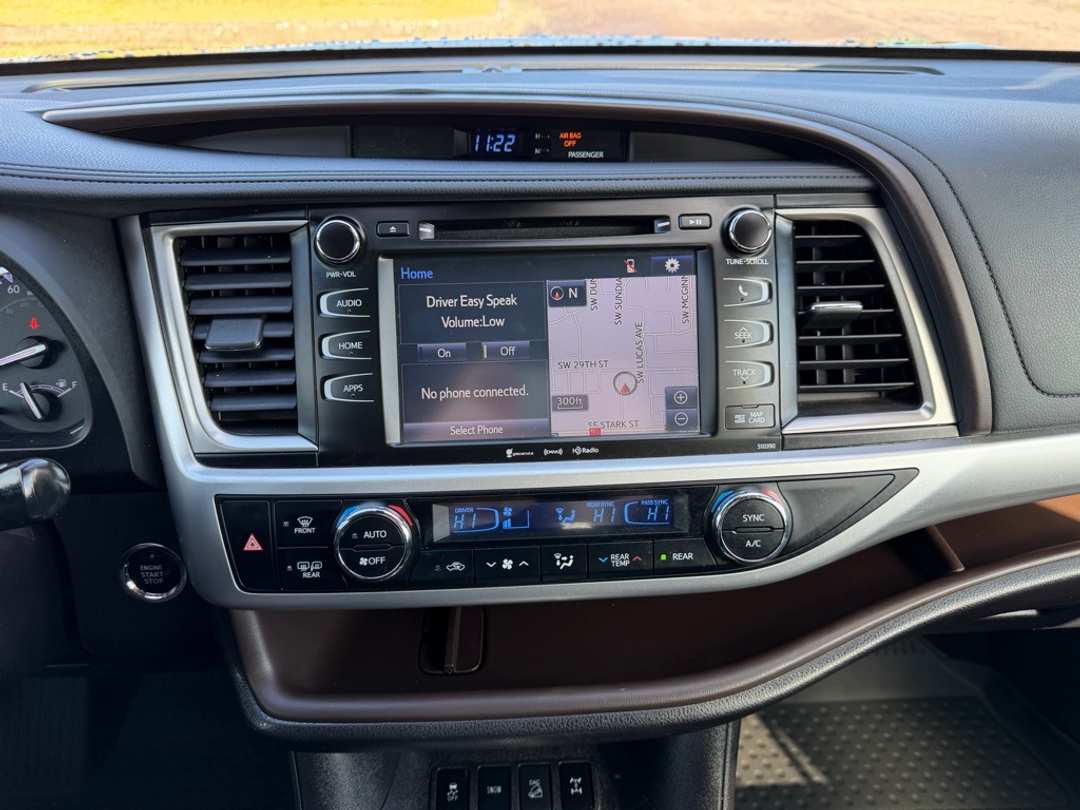 2019 Toyota Highlander XLE - Image 22