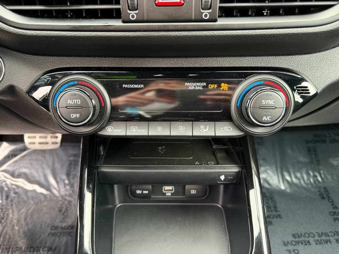 2023 Kia Forte GT - Image 23