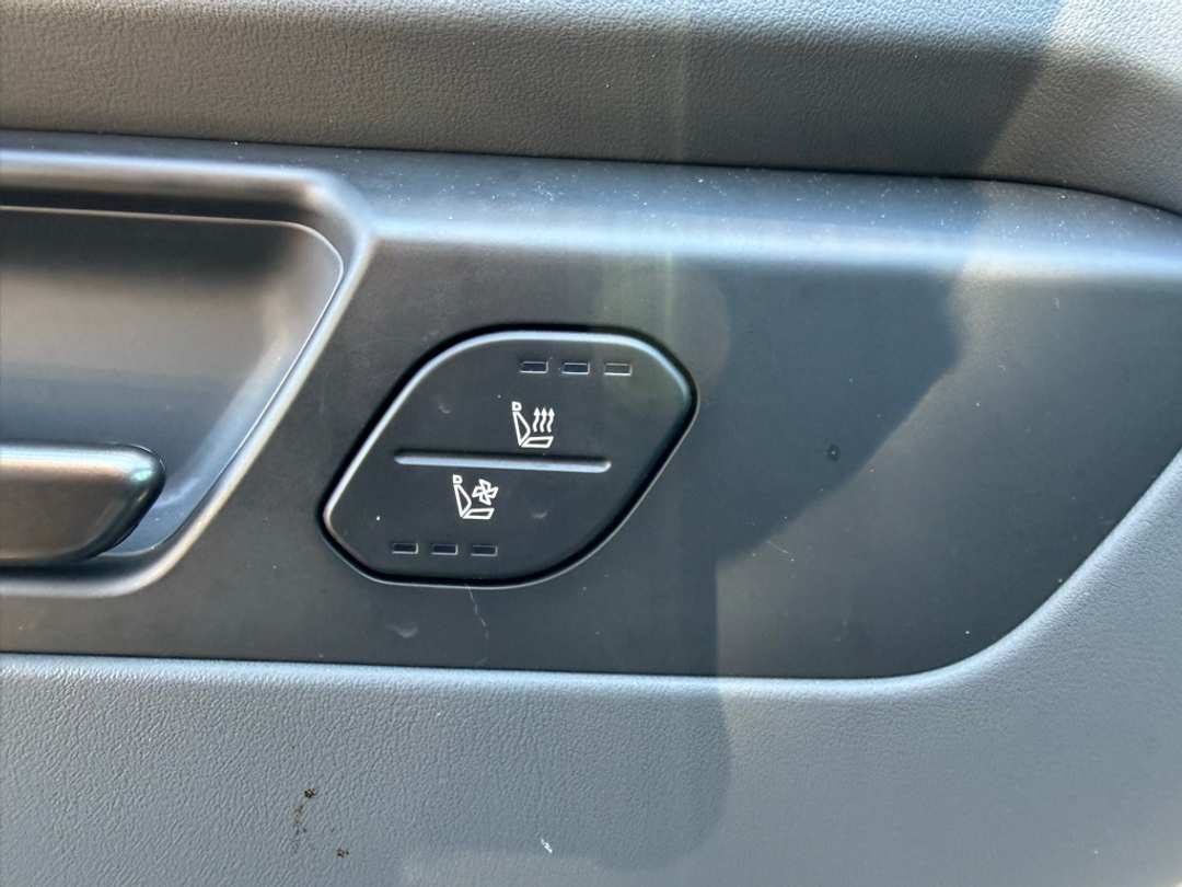 2024 Kia Ev9 Light Long Range - Image 17