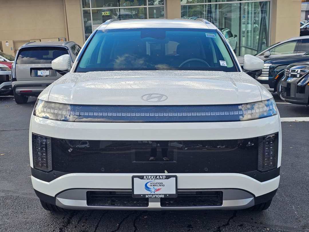 2026 Hyundai Ioniq 9 S - Image 2