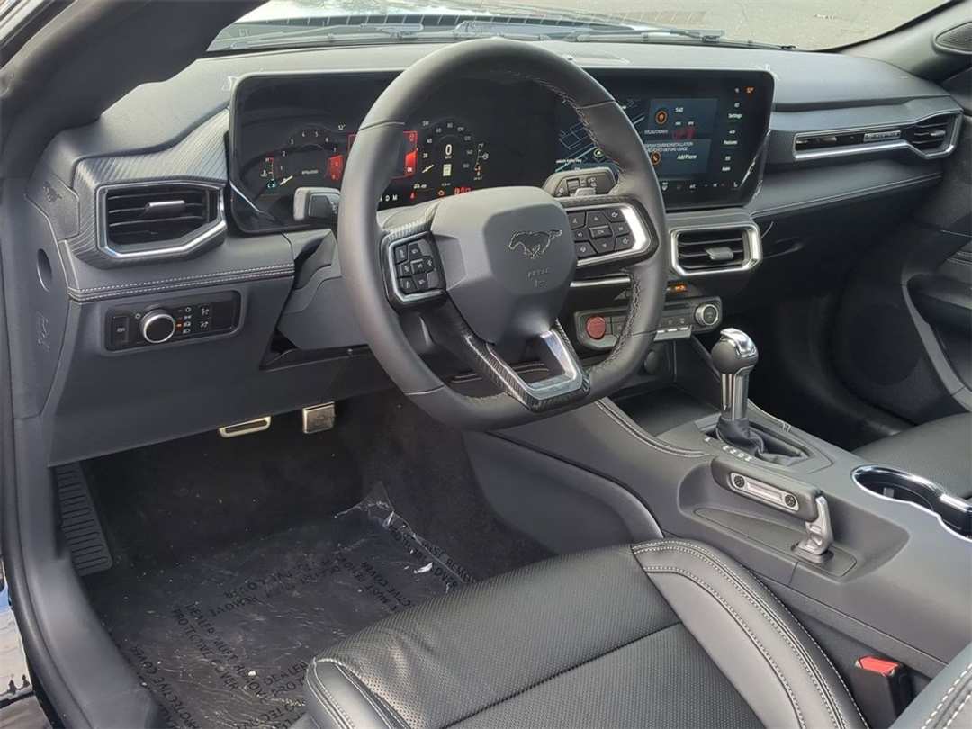 2025 Ford Mustang GT Premium - Image 12