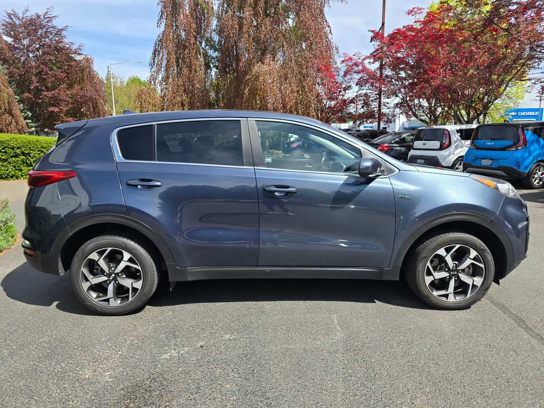 2022 Kia Sportage LX - Image 3