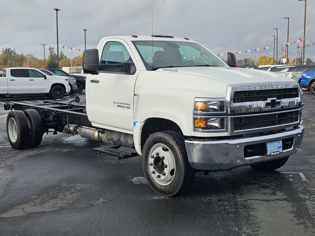 2025 Chevrolet Silverado 4500Hd - Image 8