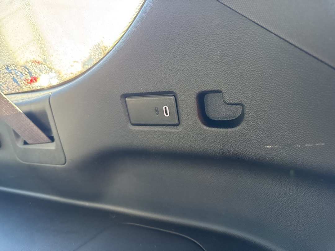 2024 Chevrolet Suburban High Country - Image 42