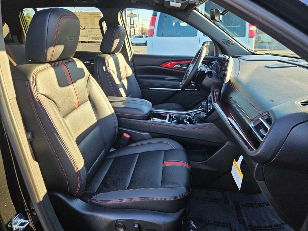 2026 Chevrolet Traverse RS - Image 38