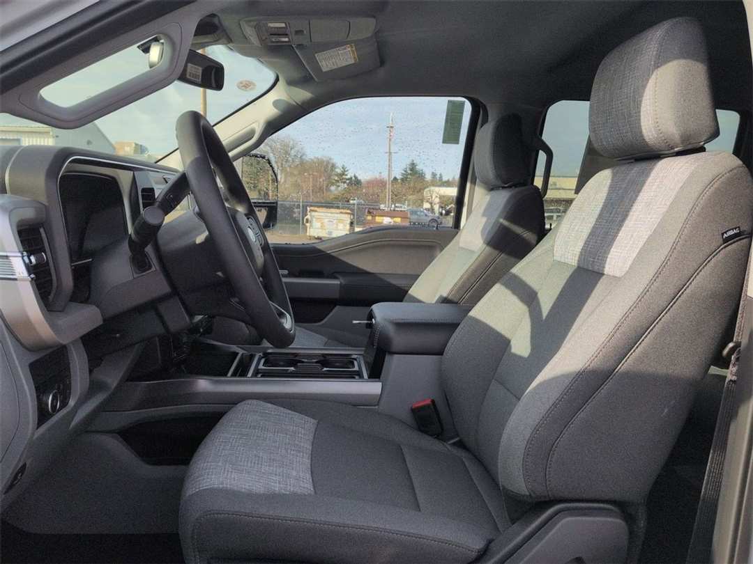 2026 Ford F-350Sd XLT - Image 13