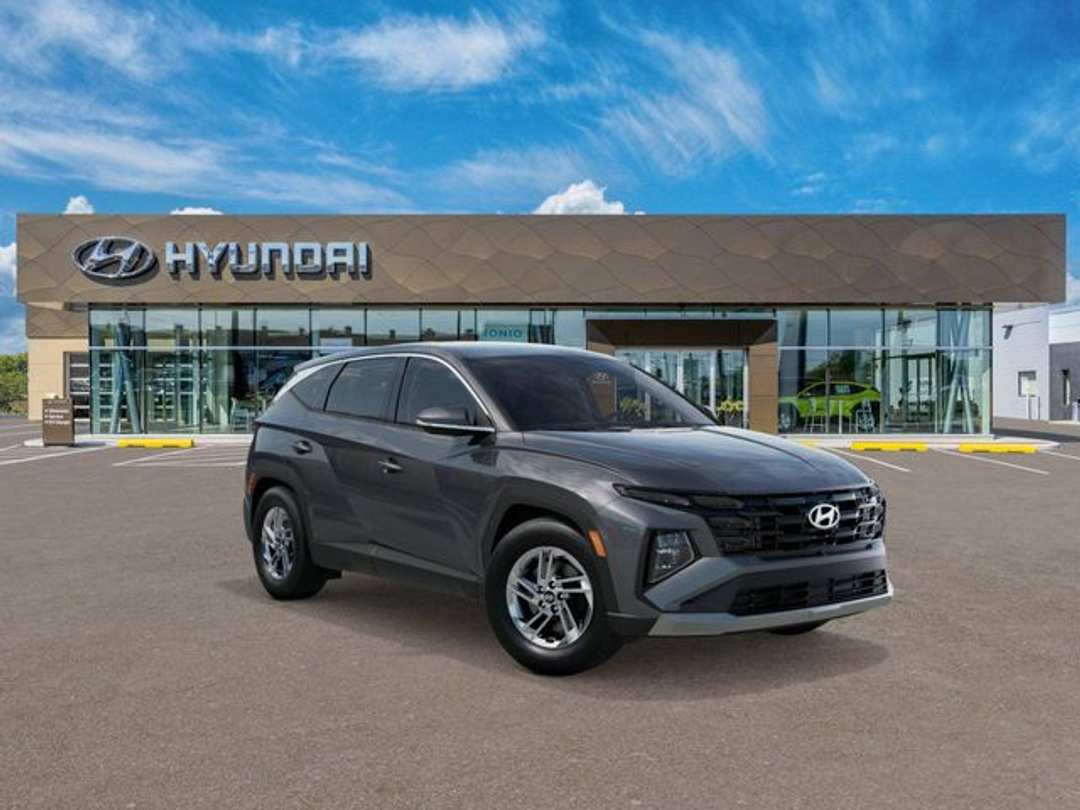 2026 Hyundai Tucson SE - Image 2