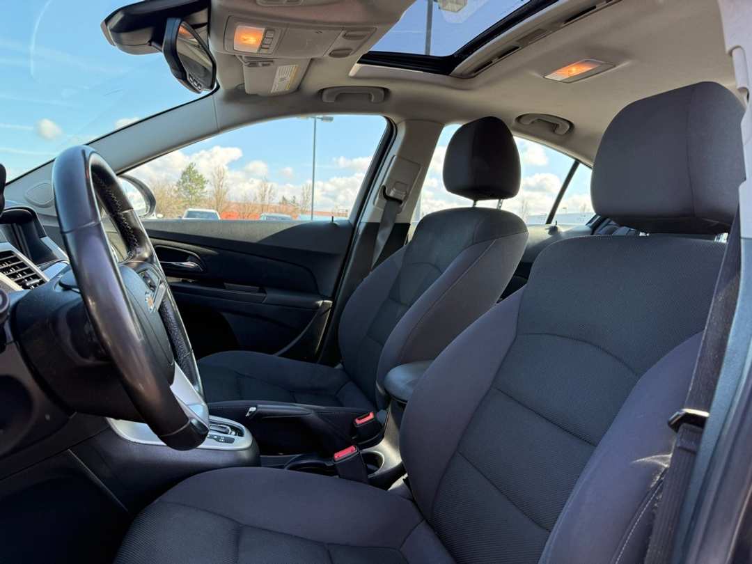 2014 Chevrolet Cruze 1LT - Image 9