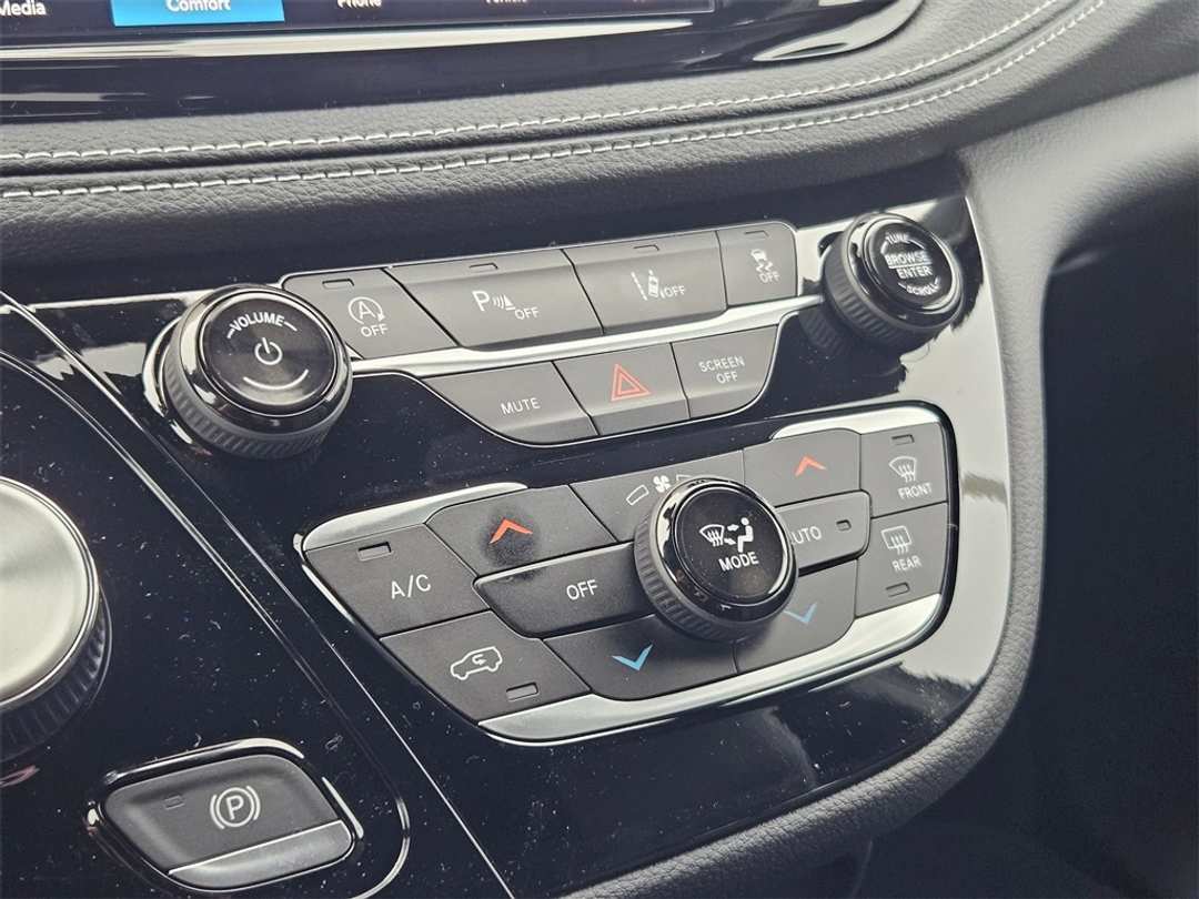 2026 Chrysler Pacifica Select - Image 23