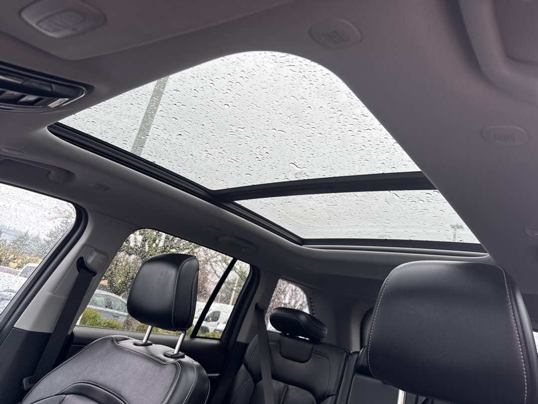 2022 Jeep Grand Cherokee Limited - Image 13