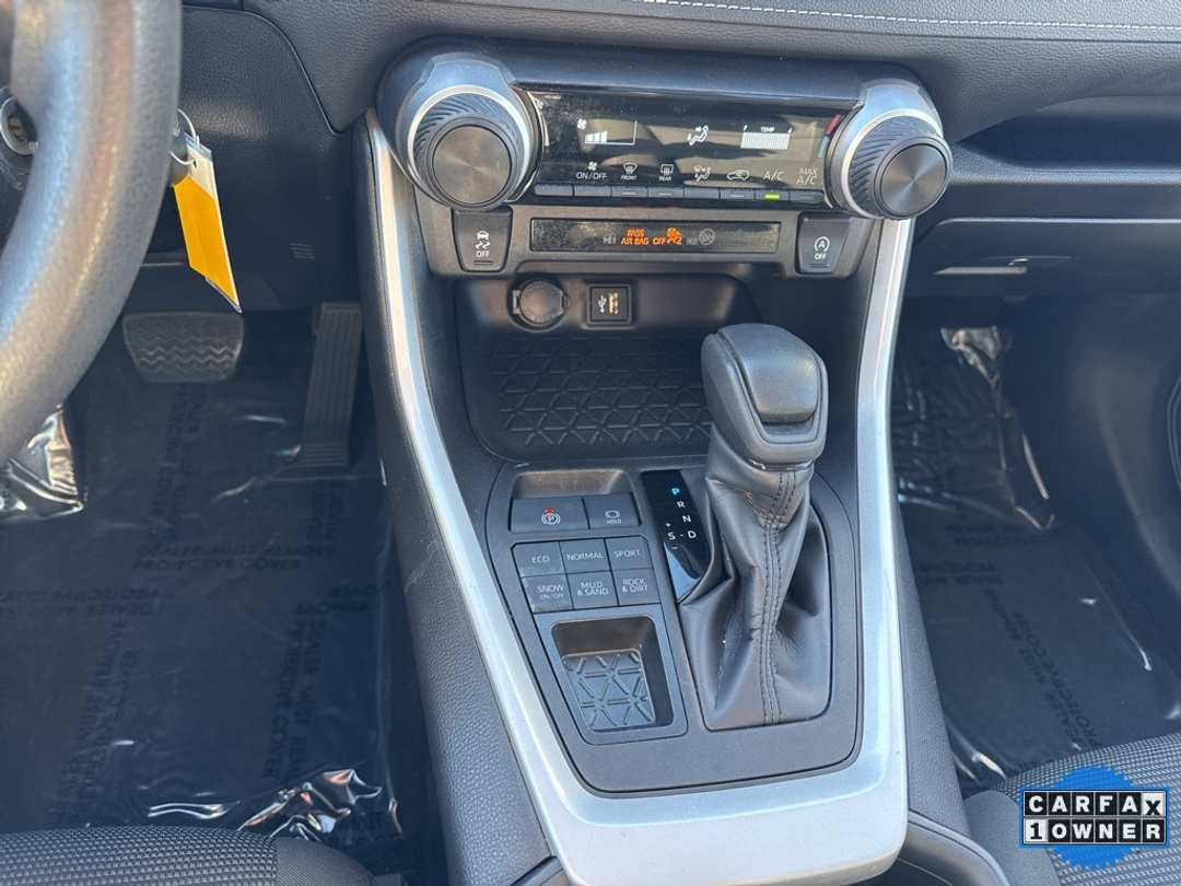 2024 Toyota Rav4 LE - Image 21