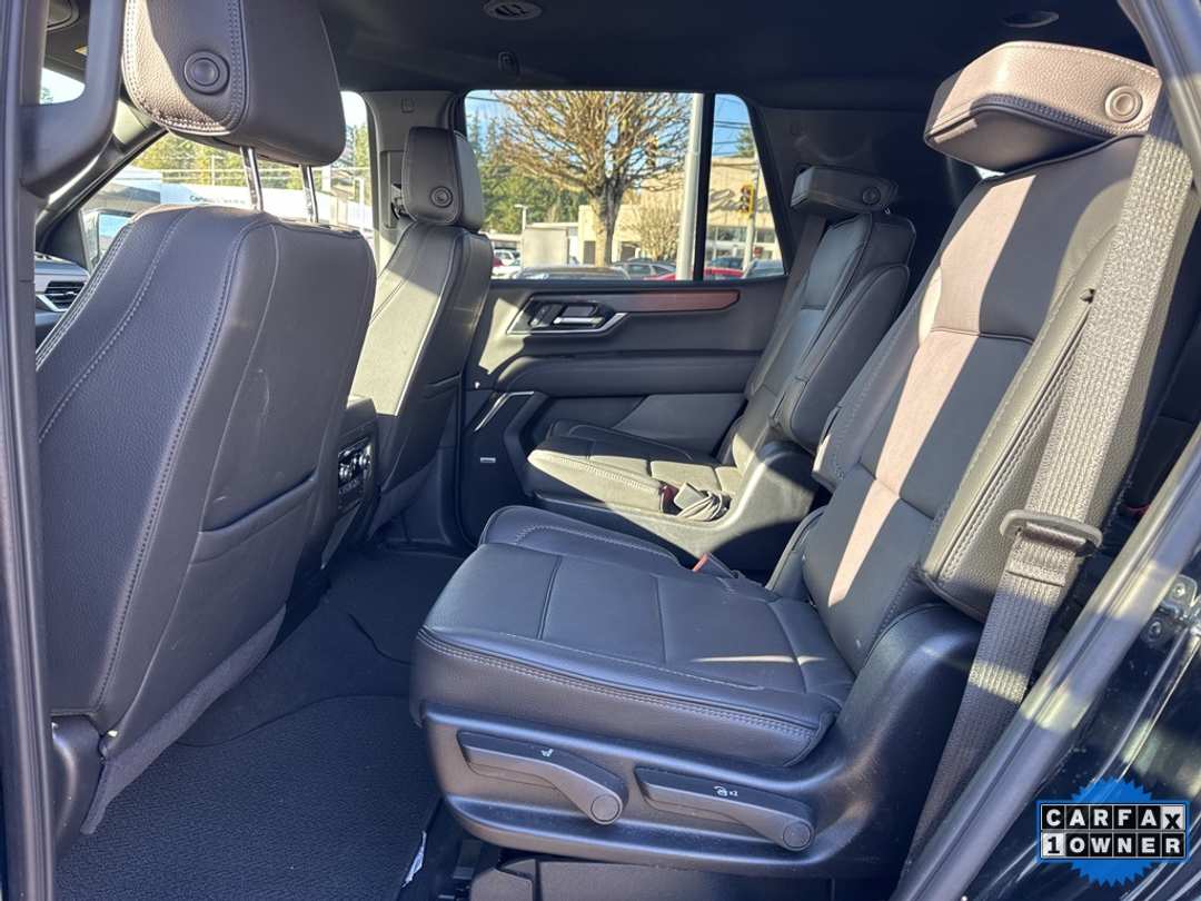 2025 GMC Yukon Denali - Image 42