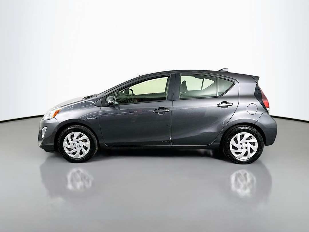 2015 Toyota Prius C - Image 5