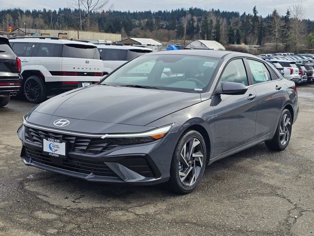 2025 Hyundai Elantra SEL Convenience - Image 3