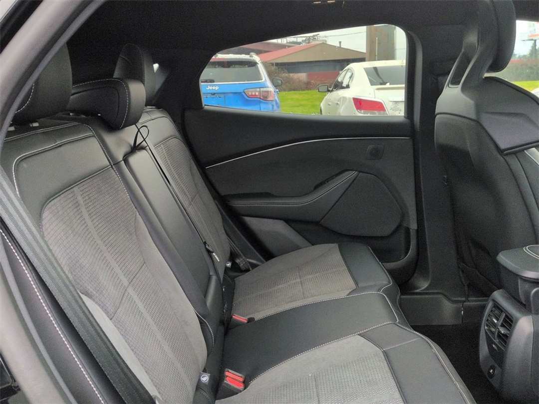 2025 Ford Mustang Mach-E GT - Image 30