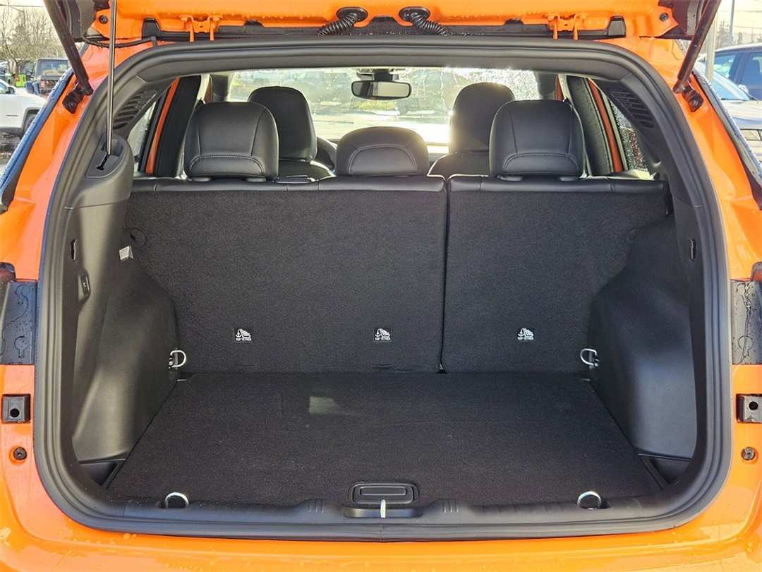 2026 Jeep Compass Trailhawk - Image 31