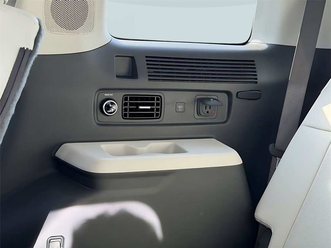 2026 Hyundai Santa Fe Calligraphy - Image 32