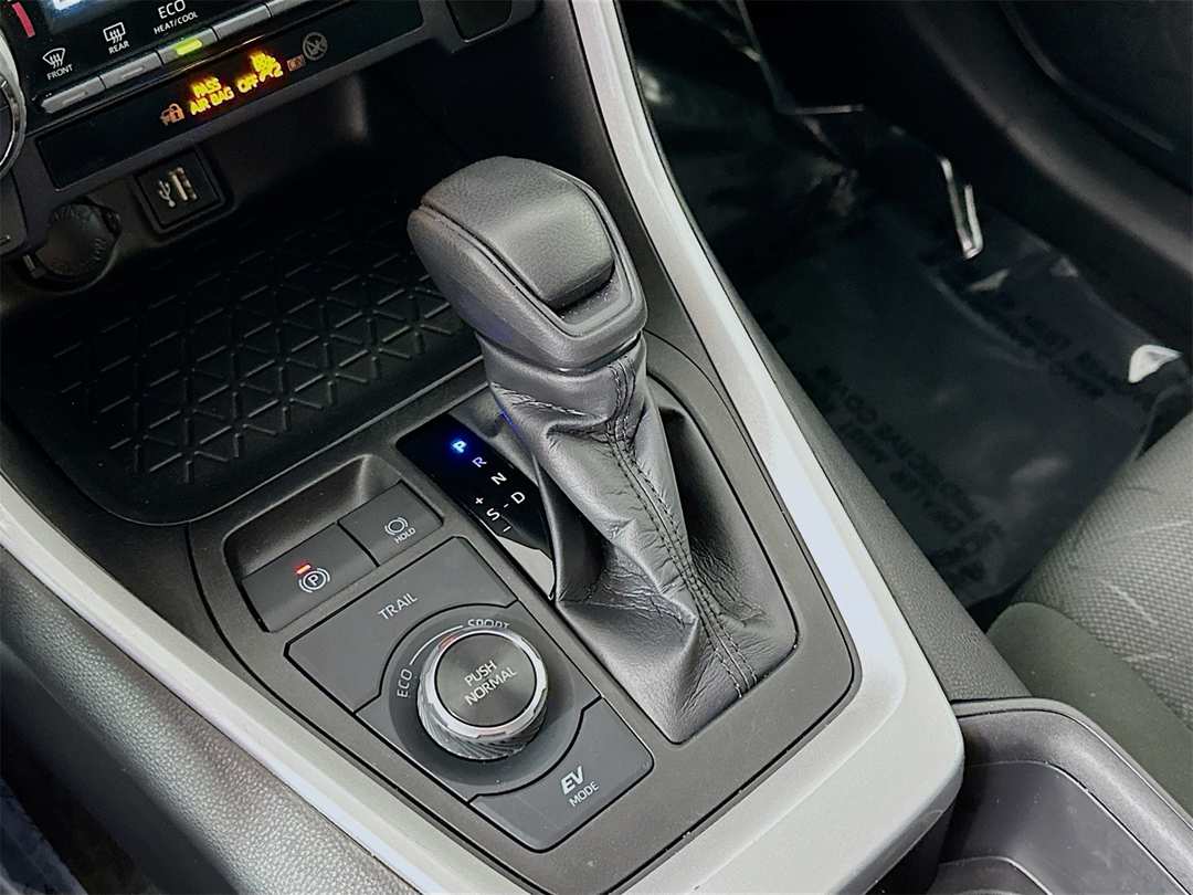 2024 Toyota Rav4 XLE - Image 17