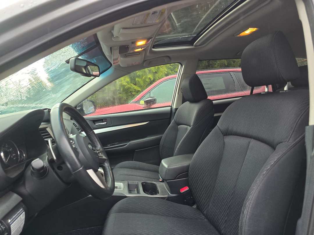 2010 Subaru Outback 2.5i Premium - Image 2