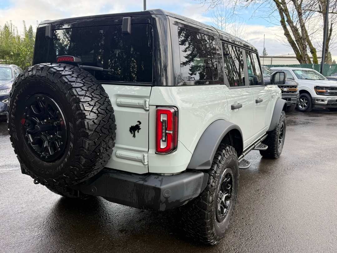 2024 Ford Bronco Wildtrak - Image 13