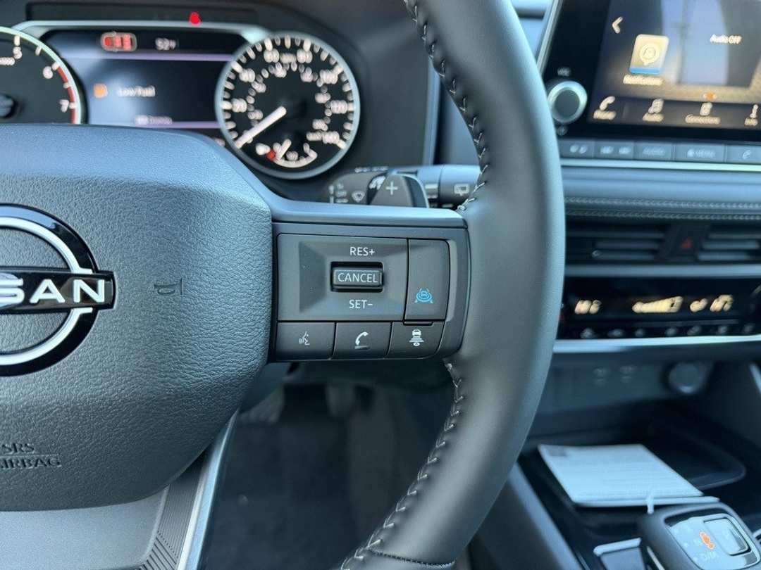 2026 Nissan Rogue Dark Armor - Image 18