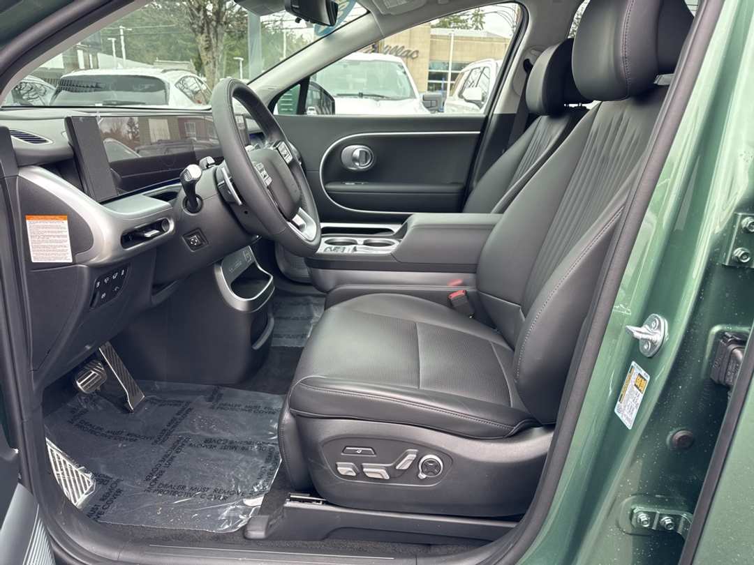 2026 Hyundai Ioniq 9 Performance Calligraphy - Image 20