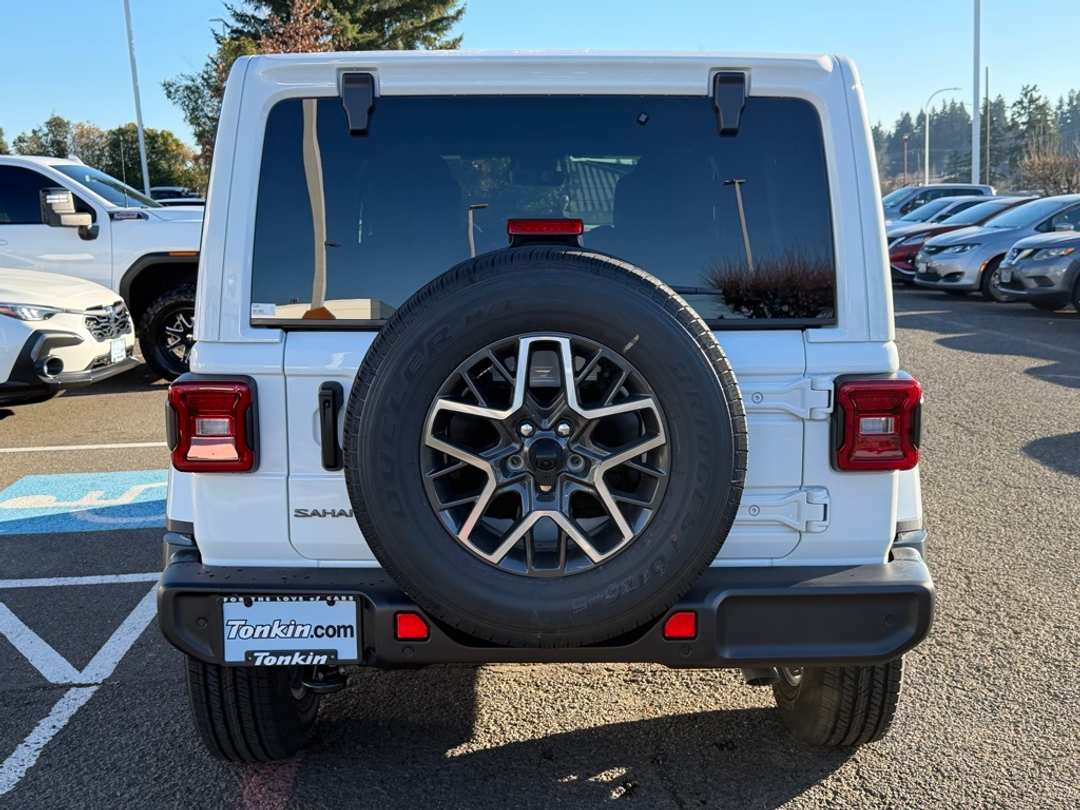 2026 Jeep Wrangler Sahara - Image 7