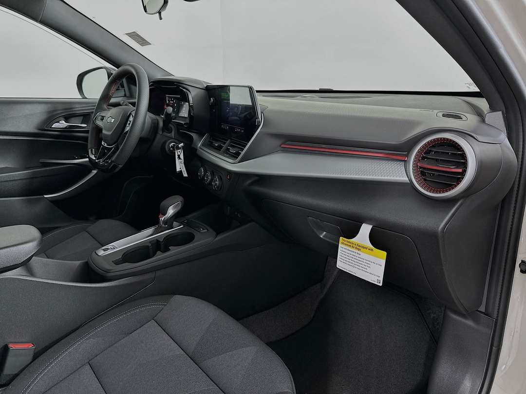 2026 Chevrolet Trax 1RS - Image 28