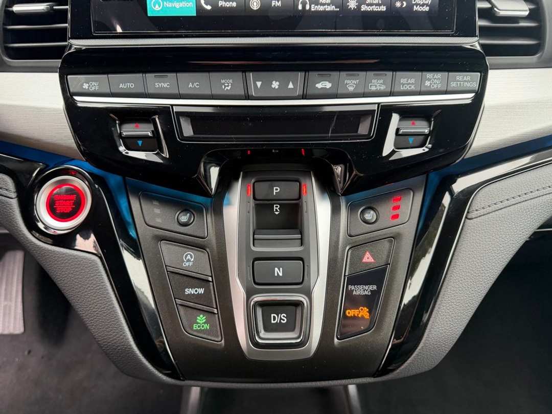 2026 Honda Odyssey Touring - Image 23