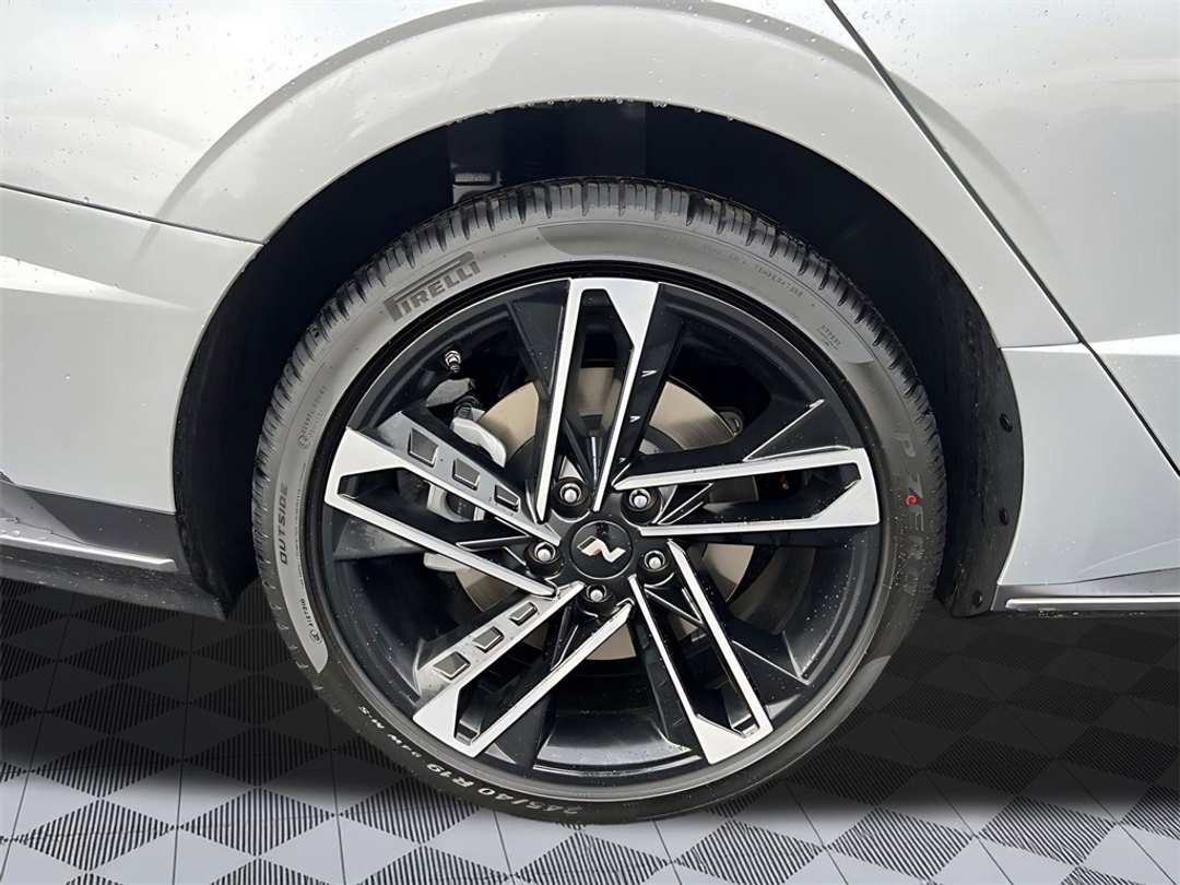 2025 Hyundai Sonata N Line - Image 8