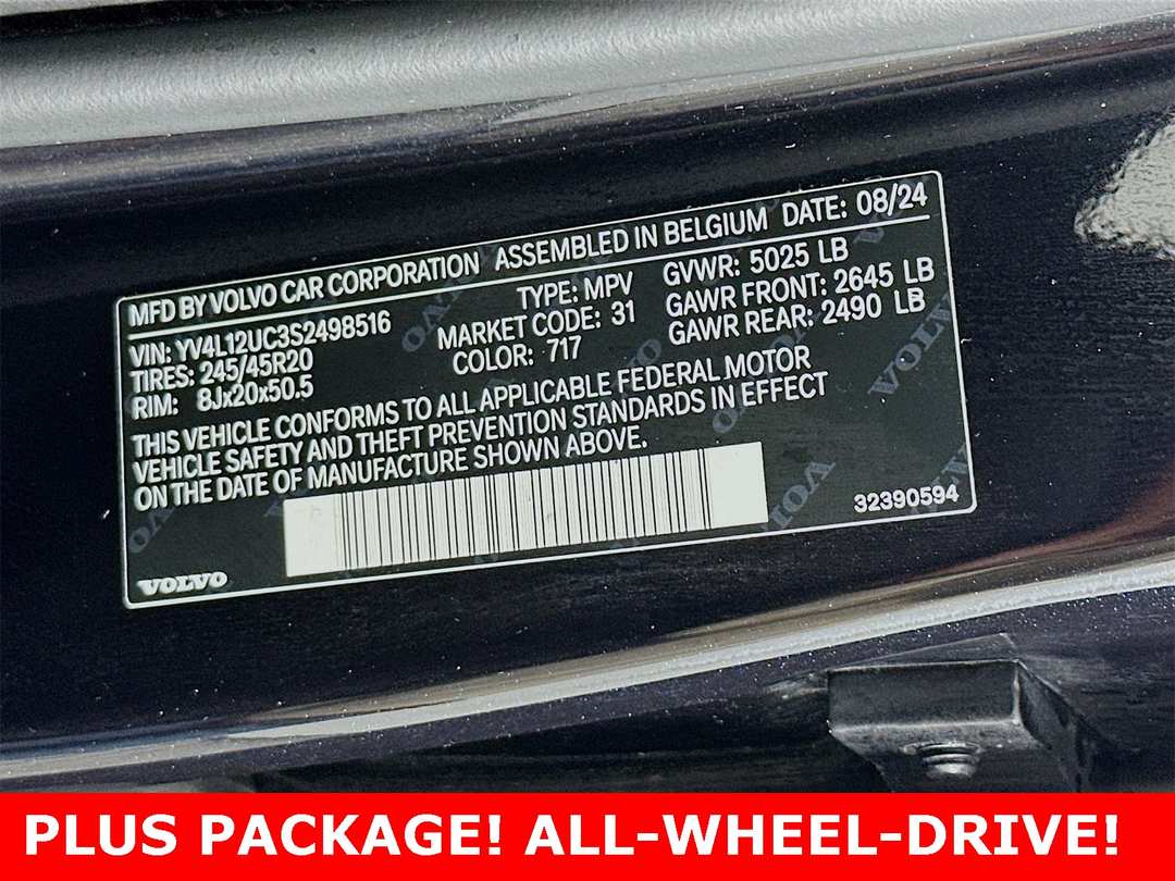 2025 Volvo Xc40 B5 Plus Dark Theme - Image 33