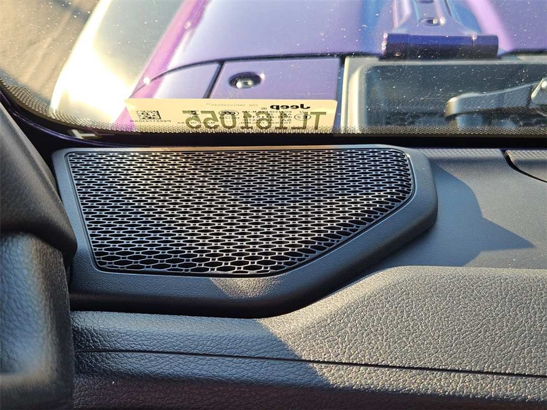 2026 Jeep Gladiator Sport - Image 12