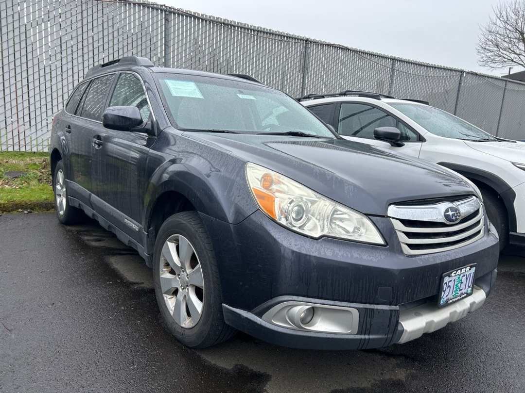 2011 Subaru Outback 2.5i - Image 2