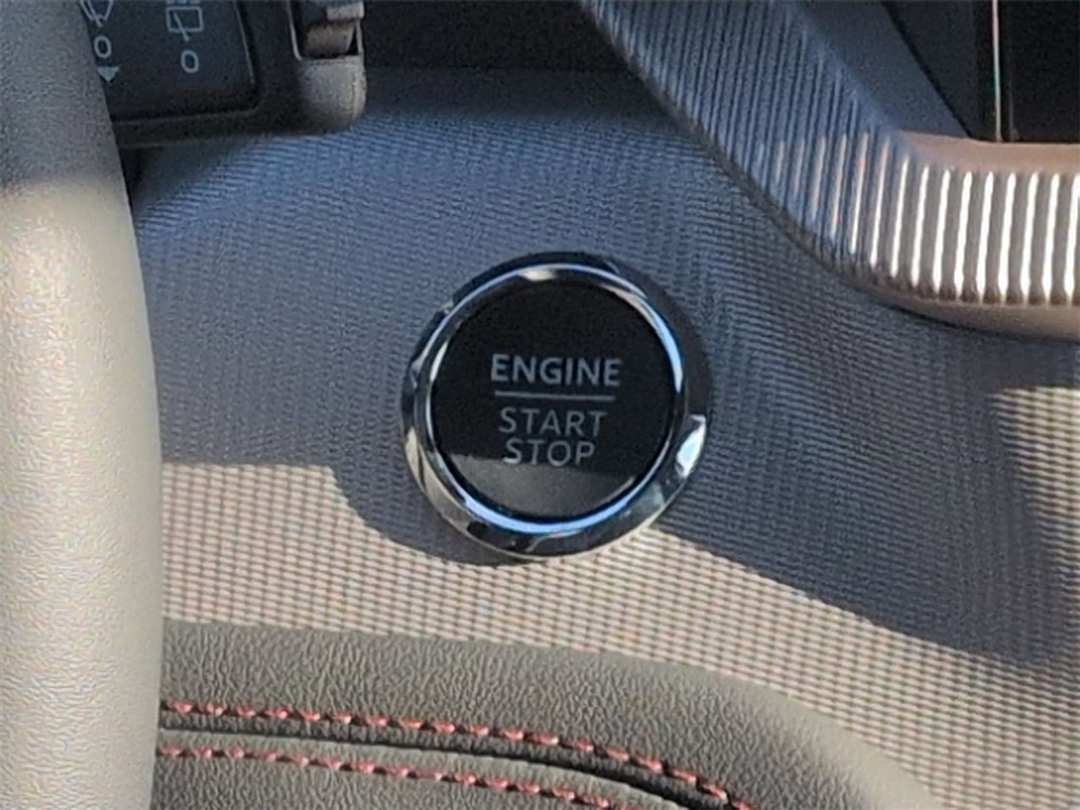 2026 Ford Explorer Active - Image 16