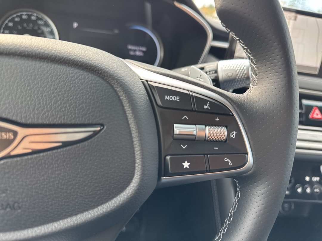 2026 Genesis G70 2.5T - Image 32