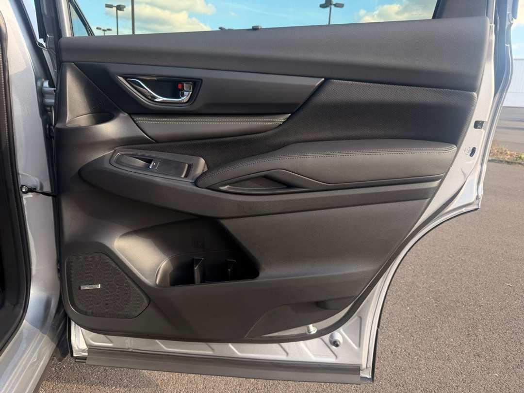 2026 Subaru Ascent Onyx Edition Touring - Image 24