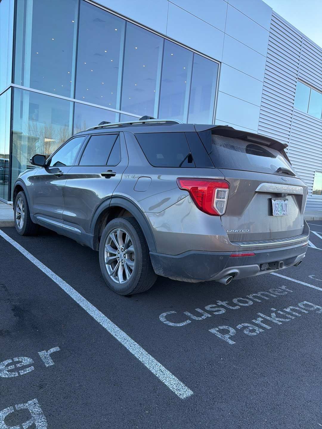 2021 Ford Explorer Limited - Image 2