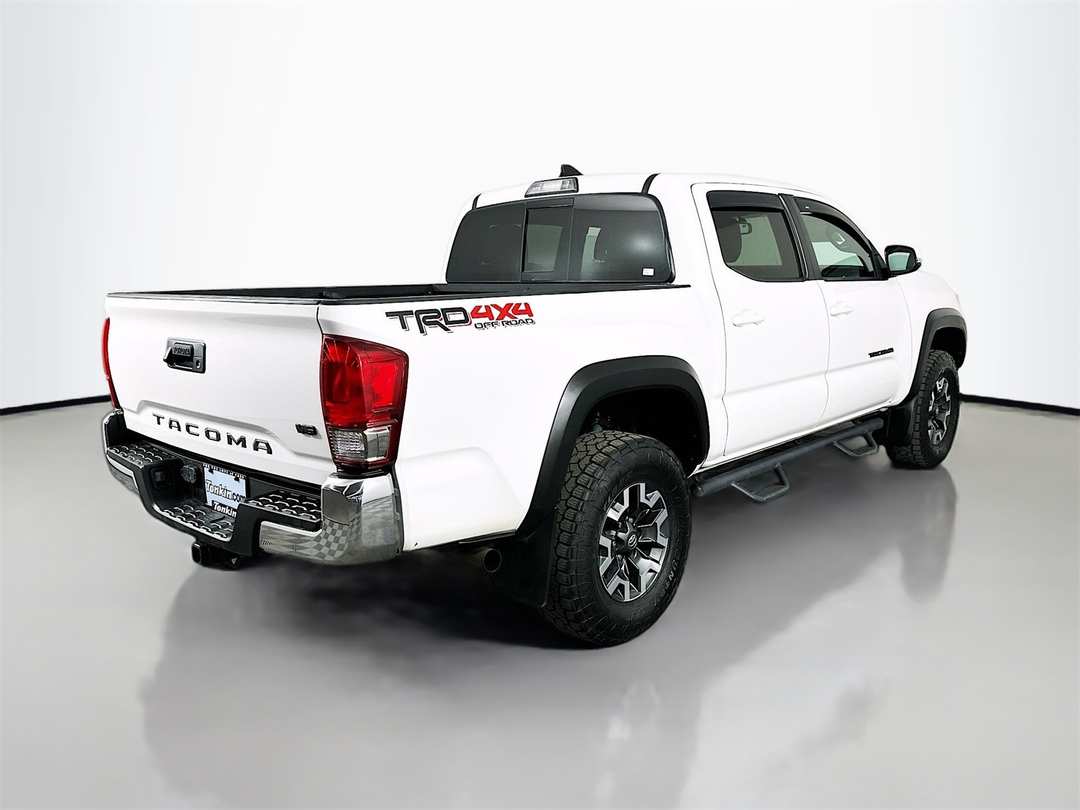 2017 Toyota Tacoma TRD OffRoad - Image 7