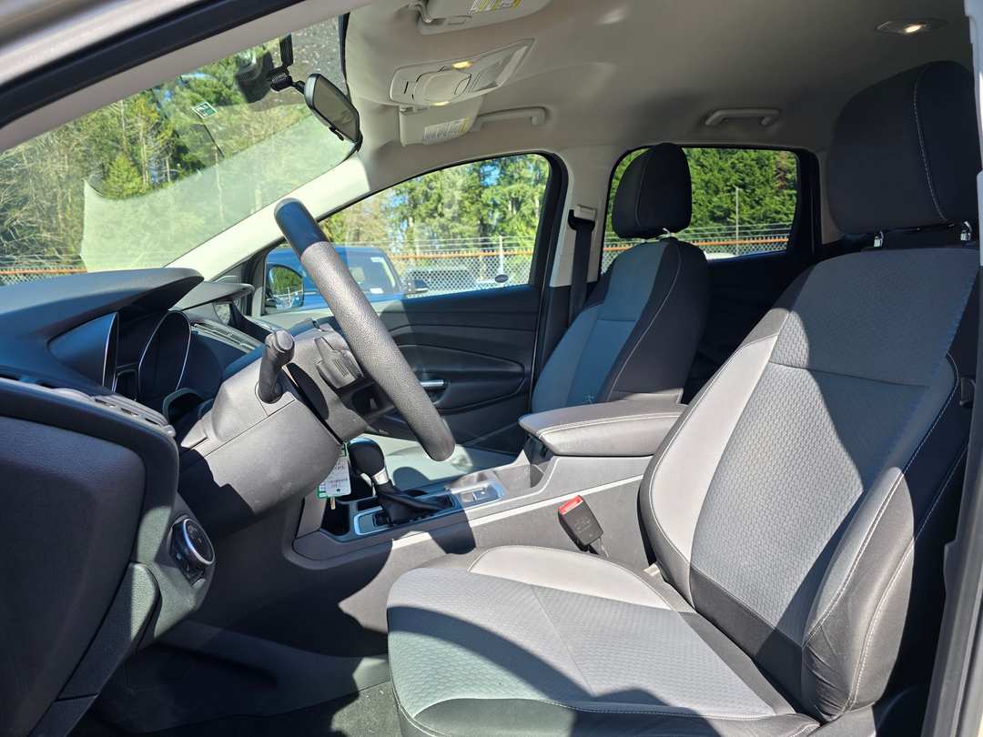 2017 Ford Escape SE - Image 2