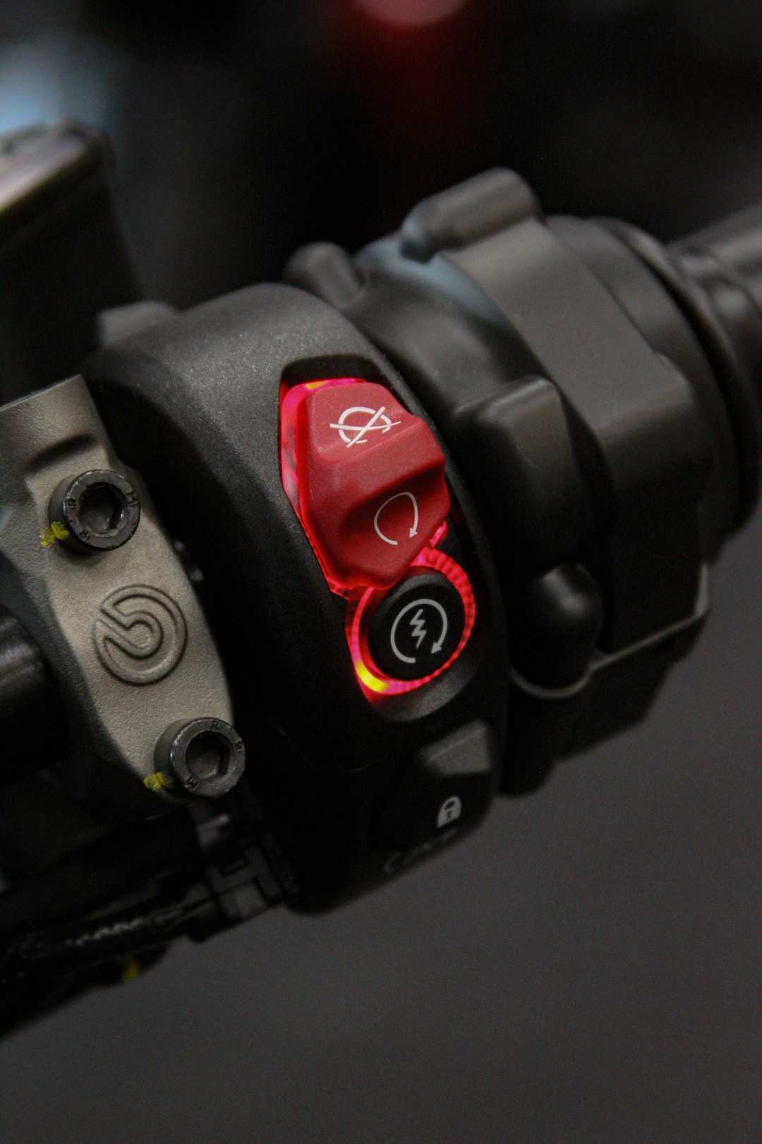 2024 Ducati Diavel V4 - Image 14