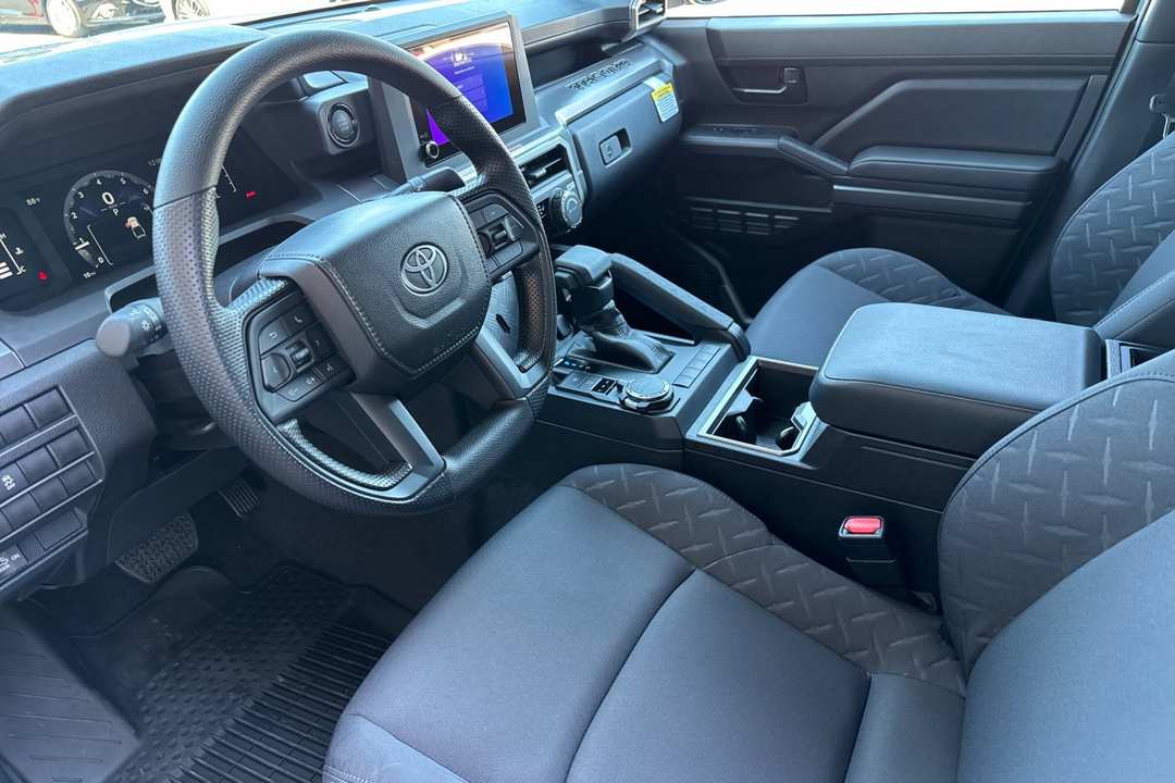 2025 Toyota Tacoma SR5 - Image 10